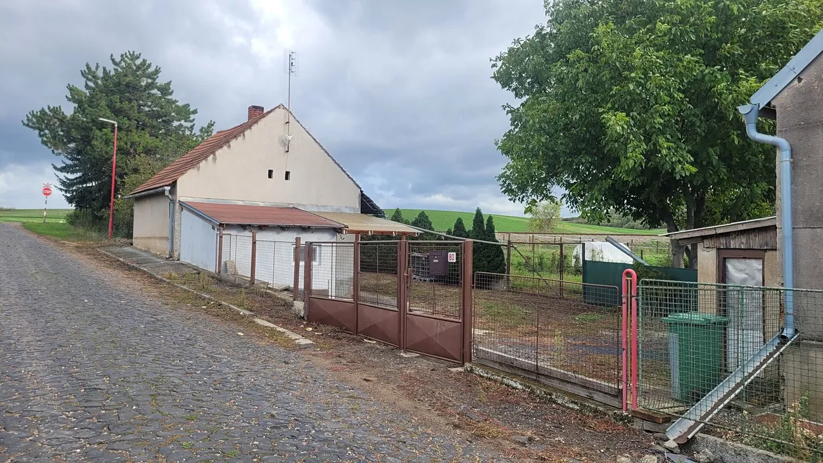 Prodej rodinného domu 80 m², pozemek 1192 m²
